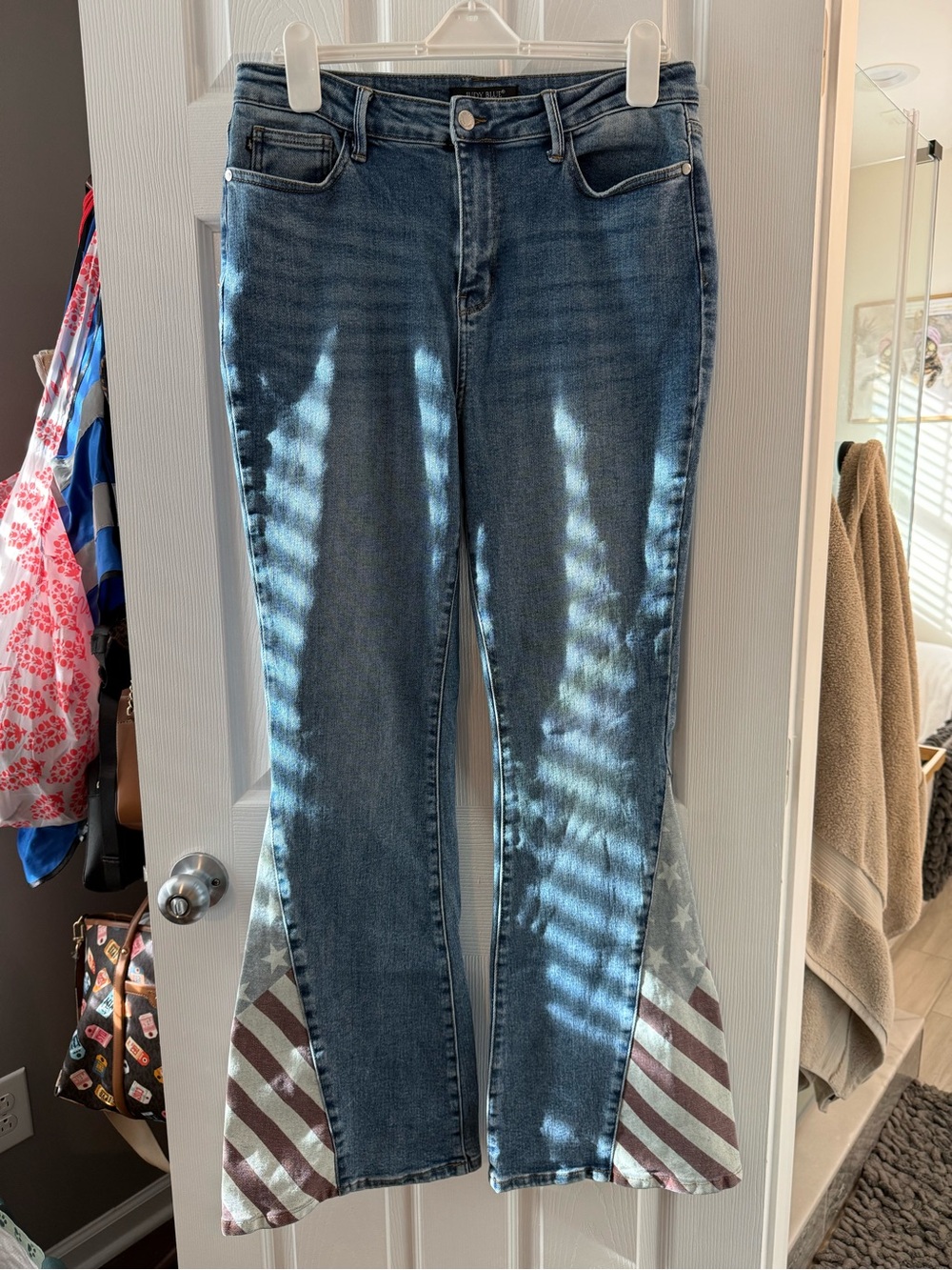 Judy Blue Women's Blue Denim Jeans with American Flag Flare Size 15/32